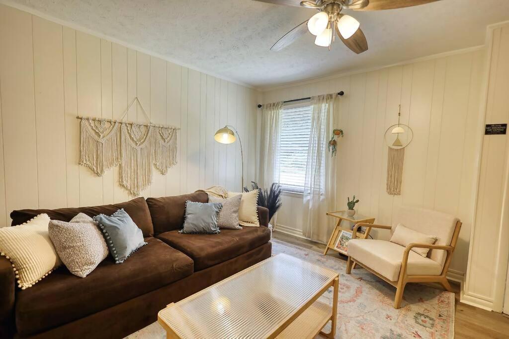 The Bohemian 1/2 Mi From Covington Square Villa Ngoại thất bức ảnh