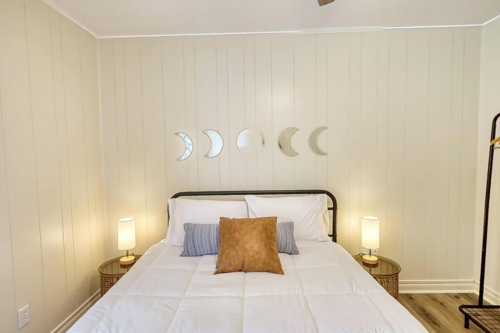 The Bohemian 1/2 Mi From Covington Square Villa Ngoại thất bức ảnh
