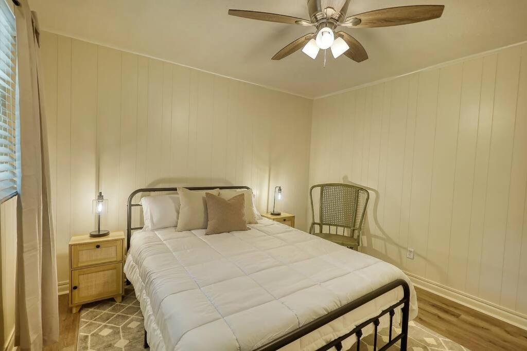 The Bohemian 1/2 Mi From Covington Square Villa Ngoại thất bức ảnh